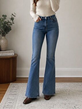 Kancan Essentials Women’s High Rise Flare Jeans Stretch Medium Wash Size 24